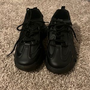 Black 90s style trainers